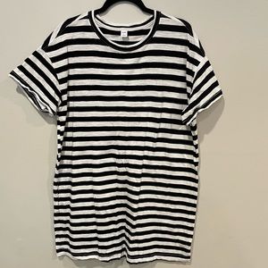 Black and White Striped Women’s Old Navy Cotton Tshirt Dress